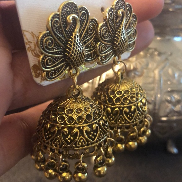 Earring - Picture 3 of 3